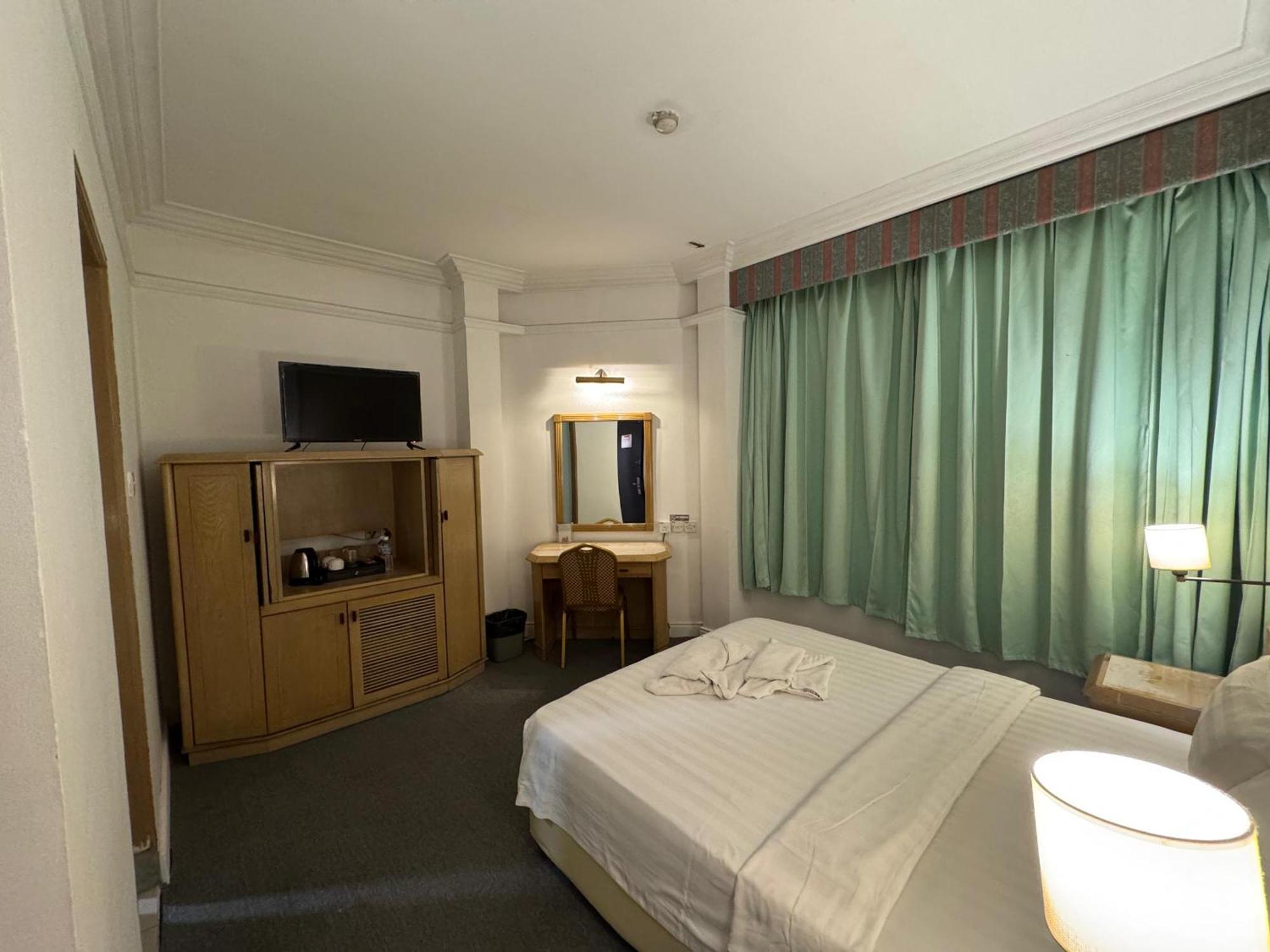Hotel Deleeton Kota Kinabalu Exterior foto